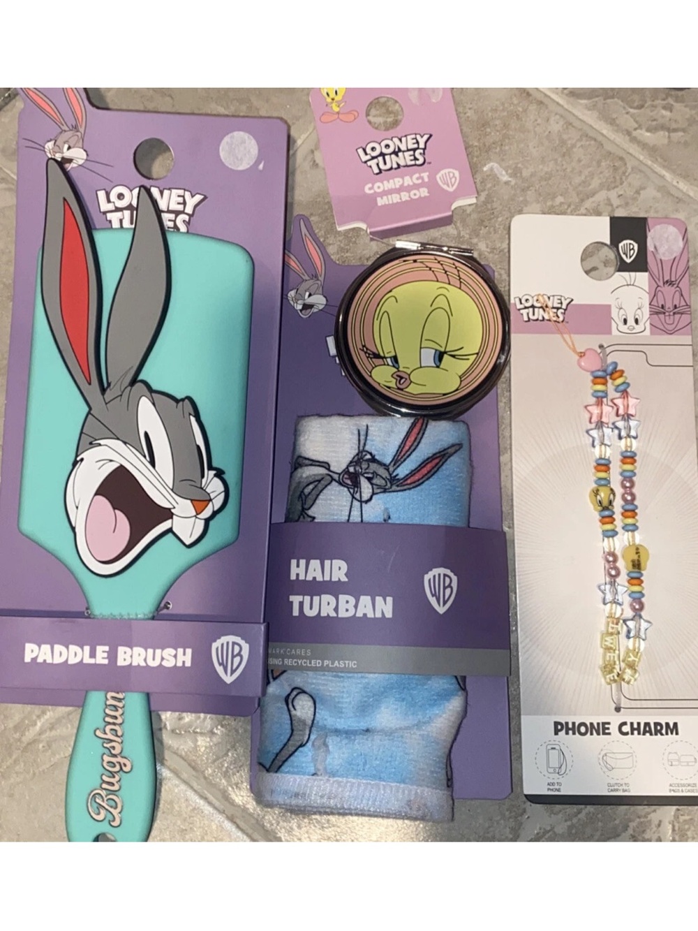 looney tunes lot Hair Brush, Mirror, Turban And Phone Charm Rare